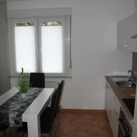 Kreuzstraße Apartment Hürth
