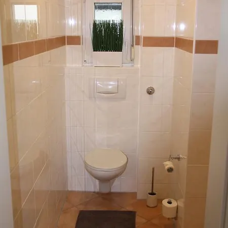 Kreuzstraße Apartment *