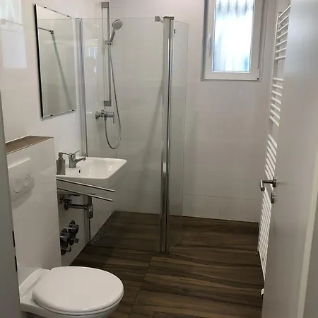 Kreuzstraße Apartment *